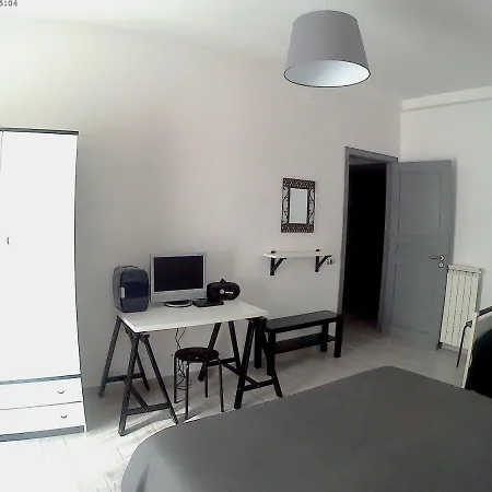 Homestay Ausonia House